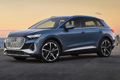 アウディ 2022 Q4 e-トロン 40 e-tron advanced