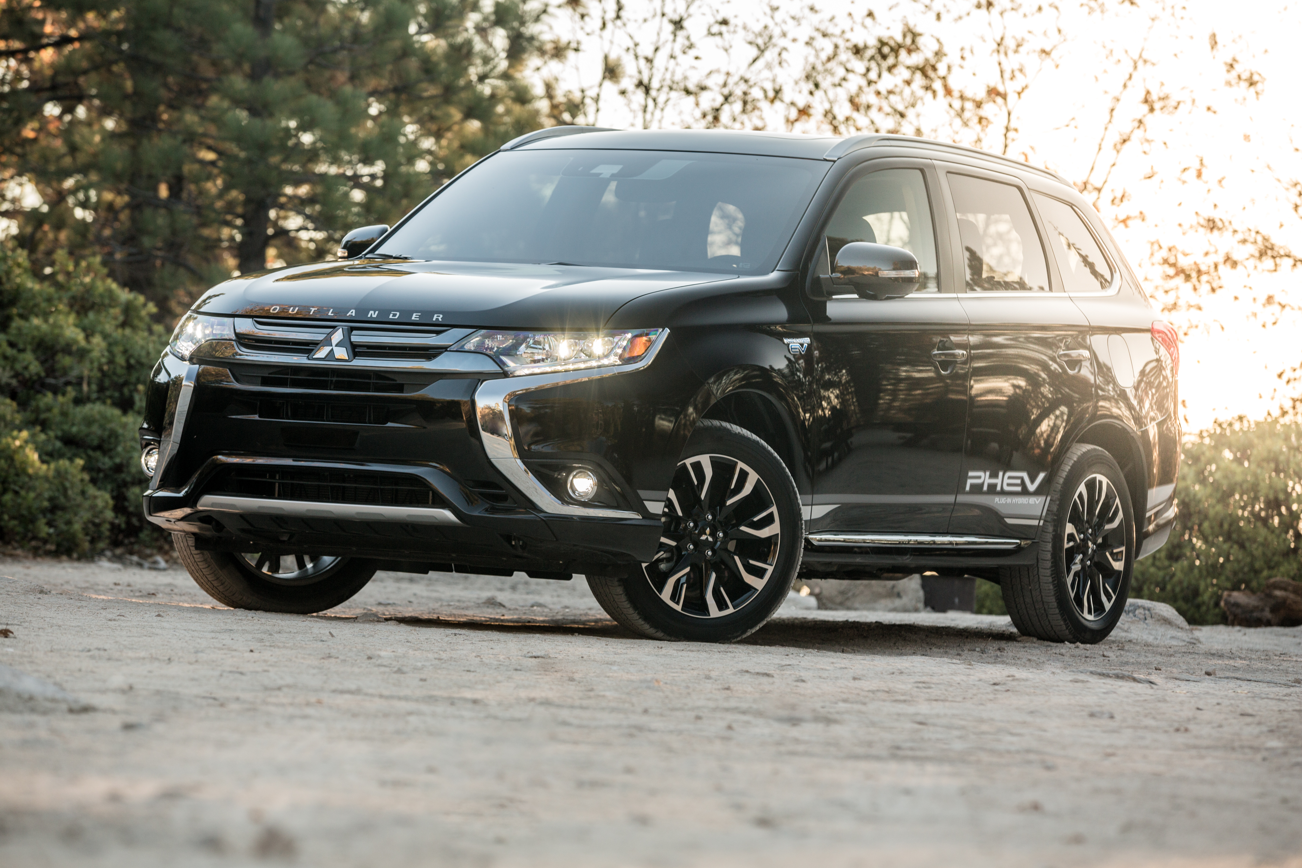 三菱自動車工業 2018 アウトランダーPHEV G Premium Package