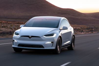 テスラ 2023 Model X Base